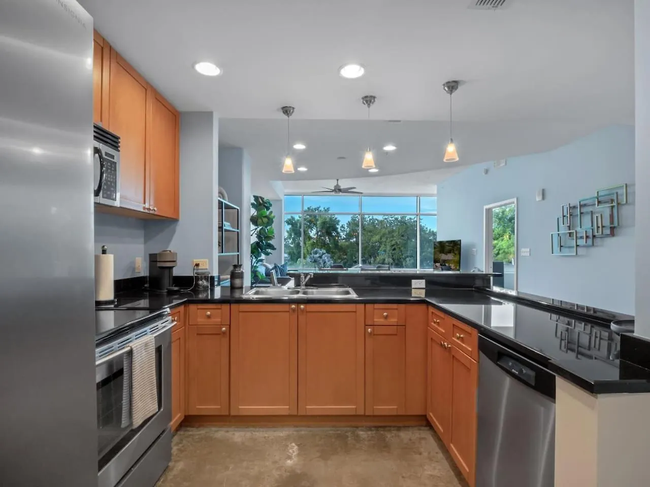 Luxurious 2 Beds 2 Baths Downtown Apartment Orlando