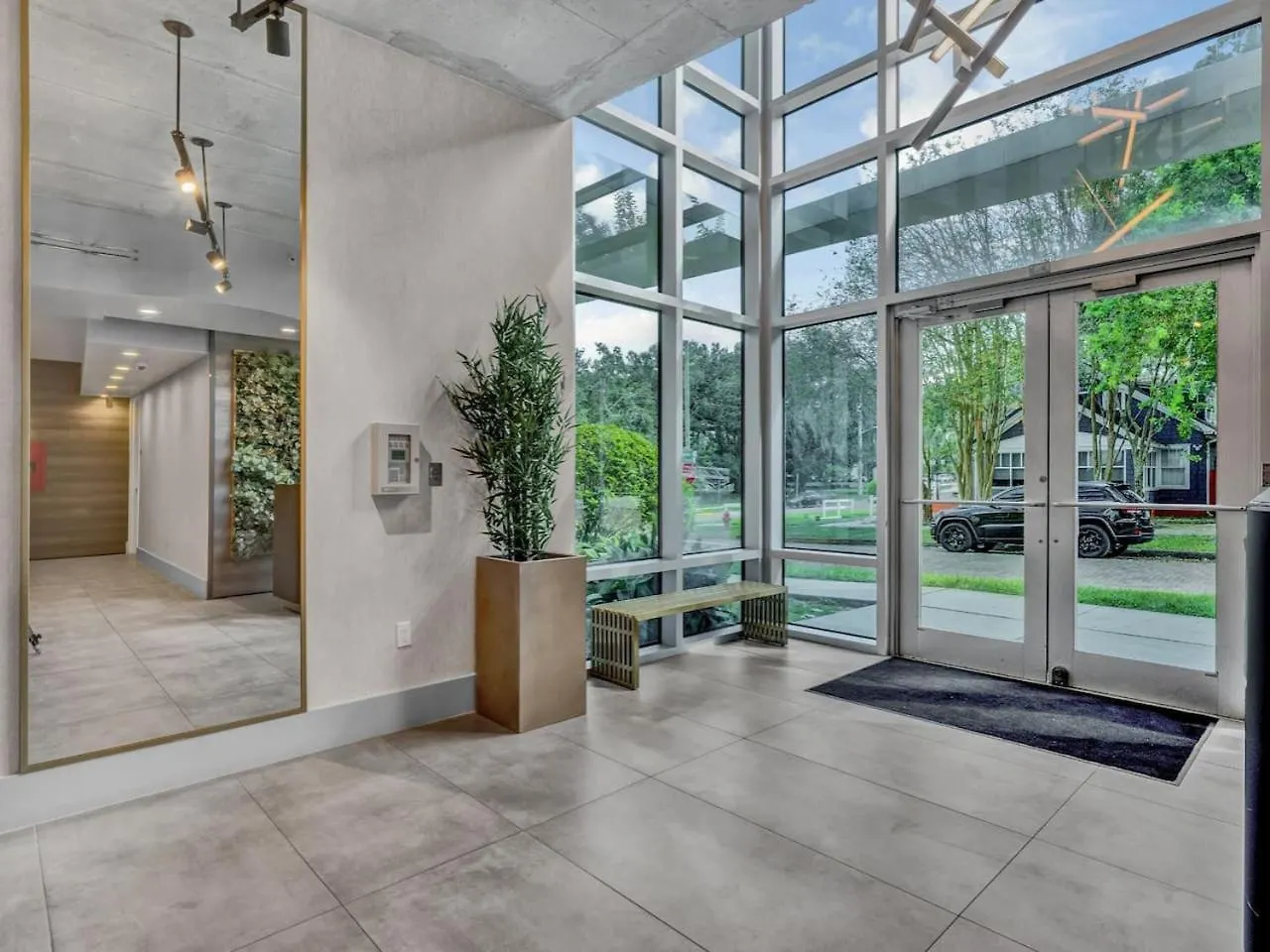 Luxurious 2 Beds 2 Baths Downtown Apartment Orlando